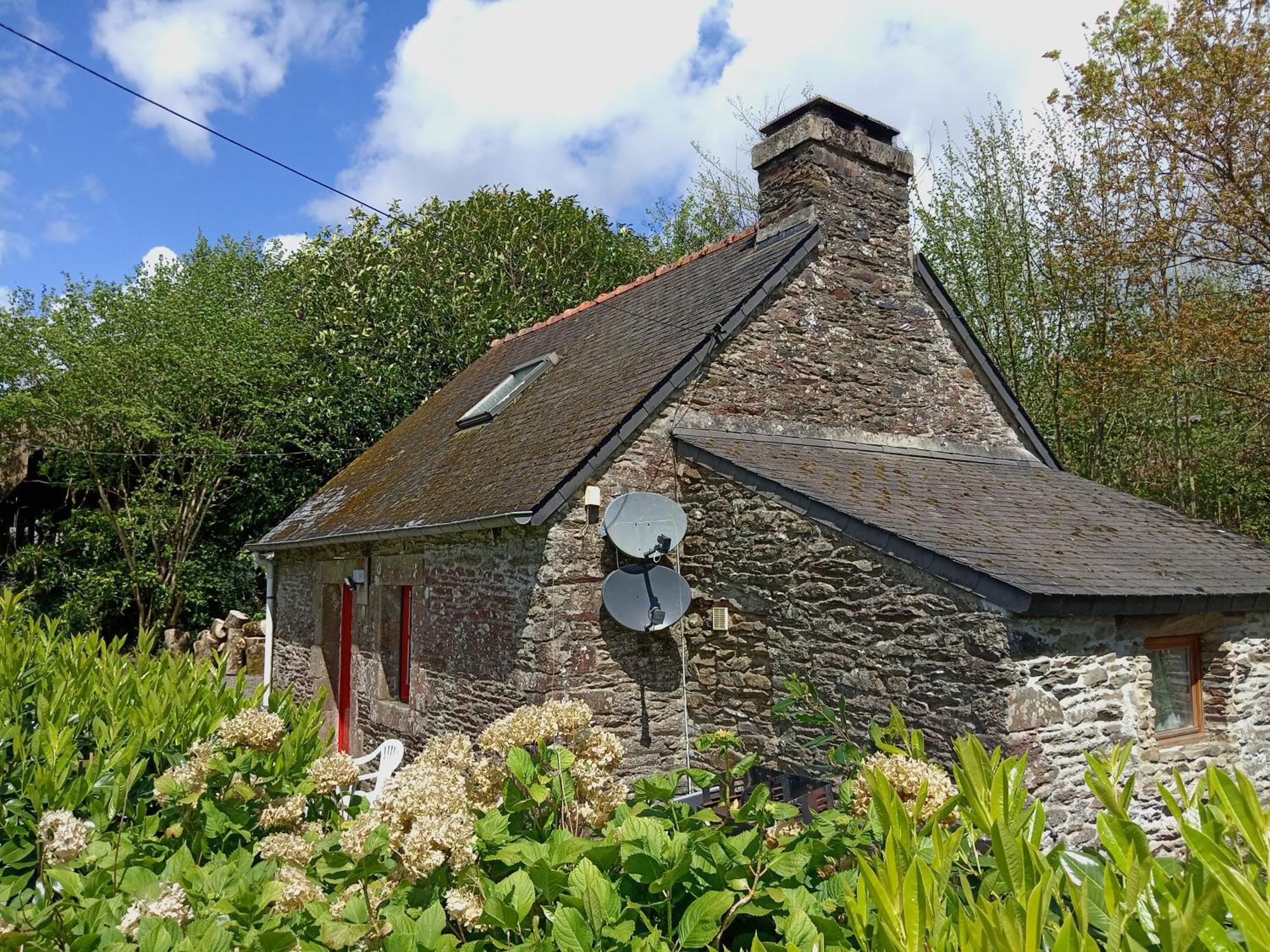 Character Breton Cottage Carhaix-Plouguer Εξωτερικό φωτογραφία
